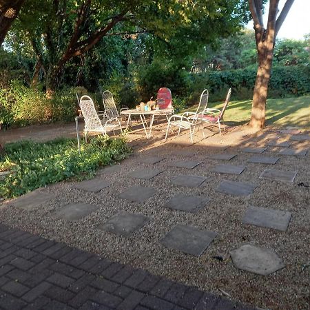 Credo Guest House บลูมฟอนเทน ภายนอก รูปภาพ