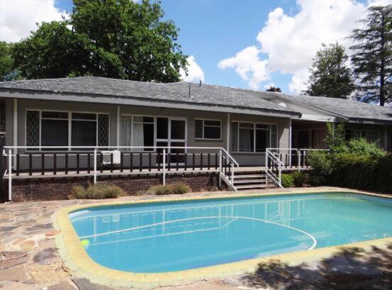 Credo Guest House บลูมฟอนเทน ภายนอก รูปภาพ