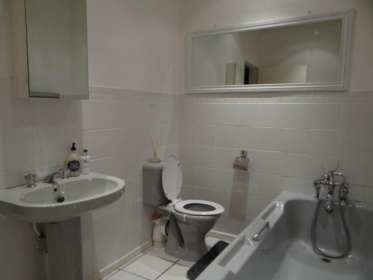 Credo Guest House บลูมฟอนเทน ภายนอก รูปภาพ