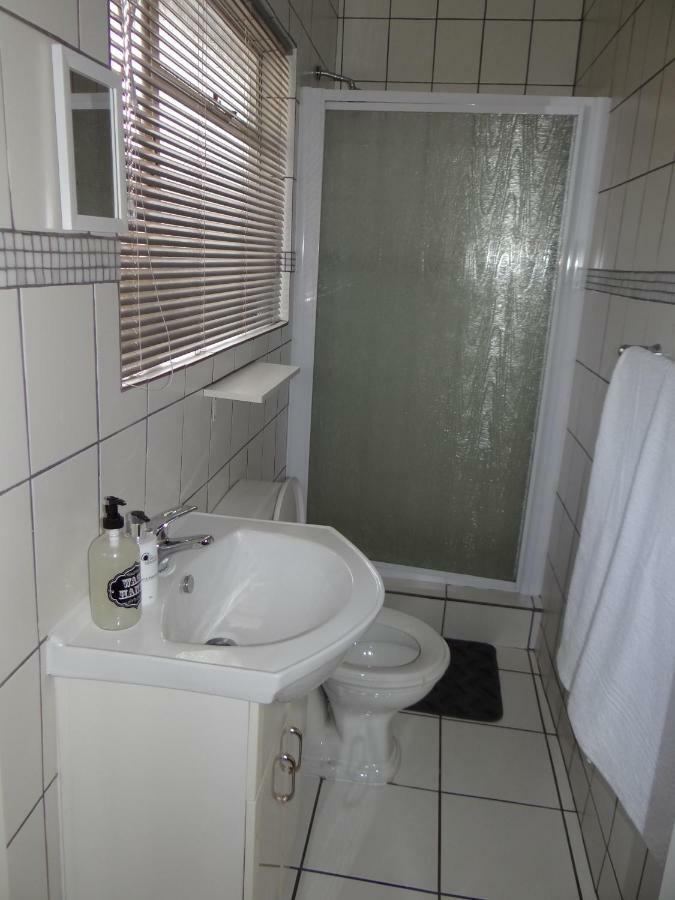 Credo Guest House บลูมฟอนเทน ภายนอก รูปภาพ
