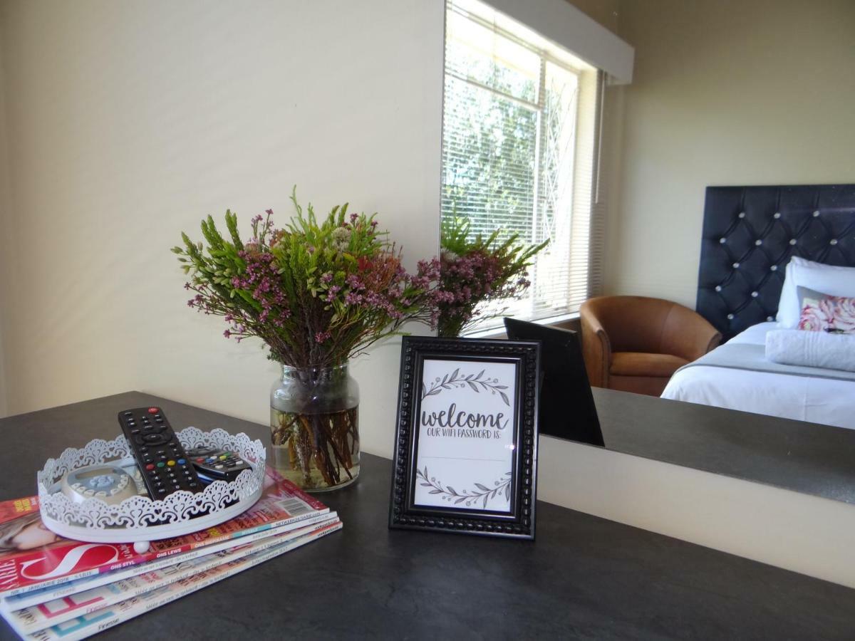 Credo Guest House บลูมฟอนเทน ภายนอก รูปภาพ