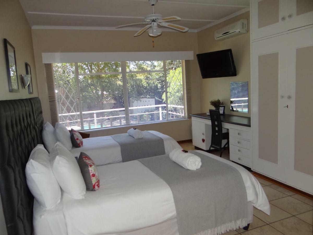 Credo Guest House บลูมฟอนเทน ภายนอก รูปภาพ