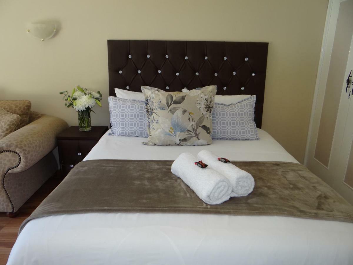 Credo Guest House บลูมฟอนเทน ภายนอก รูปภาพ