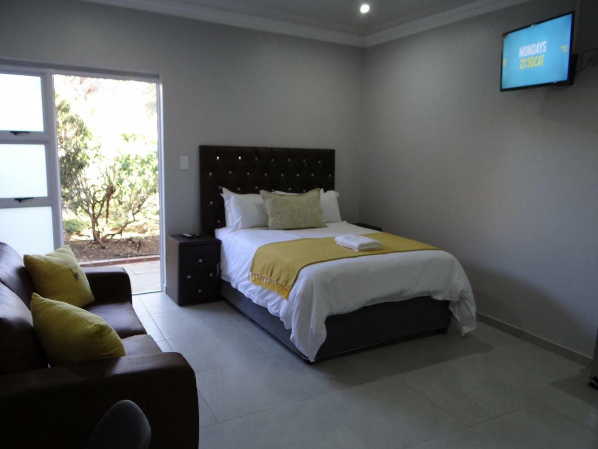 Credo Guest House บลูมฟอนเทน ภายนอก รูปภาพ