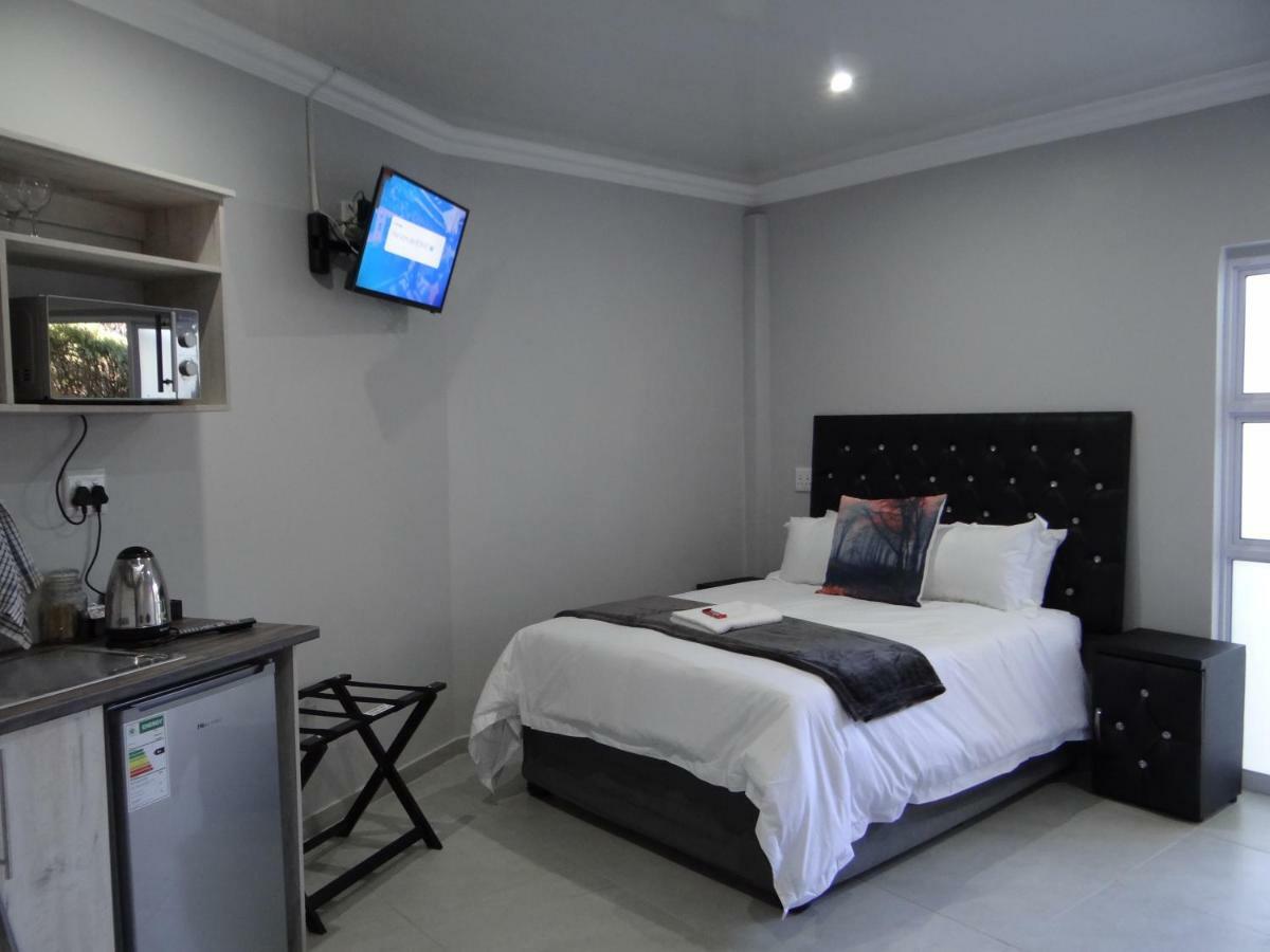 Credo Guest House บลูมฟอนเทน ภายนอก รูปภาพ