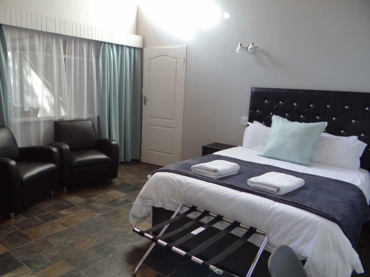 Credo Guest House บลูมฟอนเทน ภายนอก รูปภาพ
