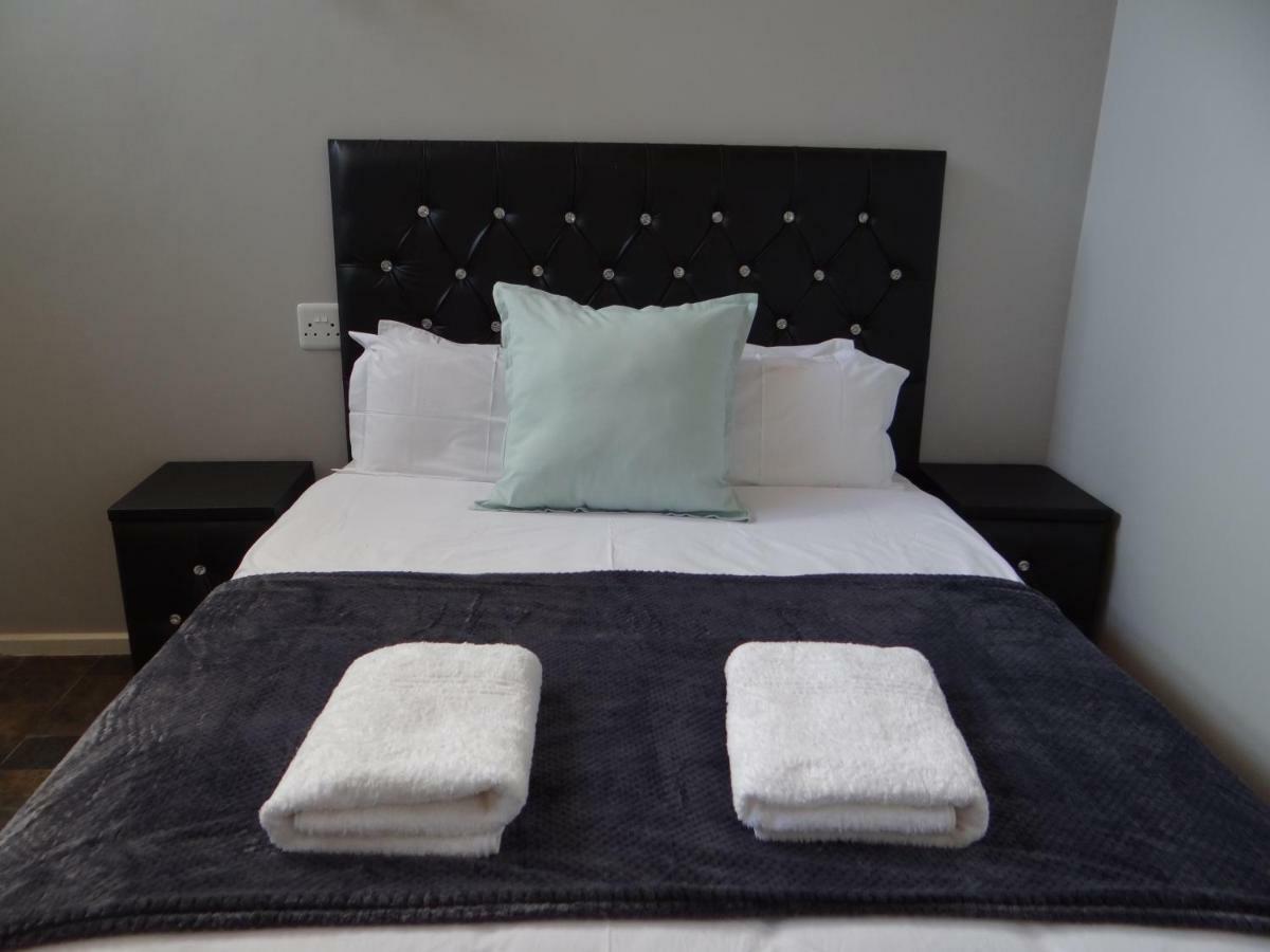 Credo Guest House บลูมฟอนเทน ภายนอก รูปภาพ