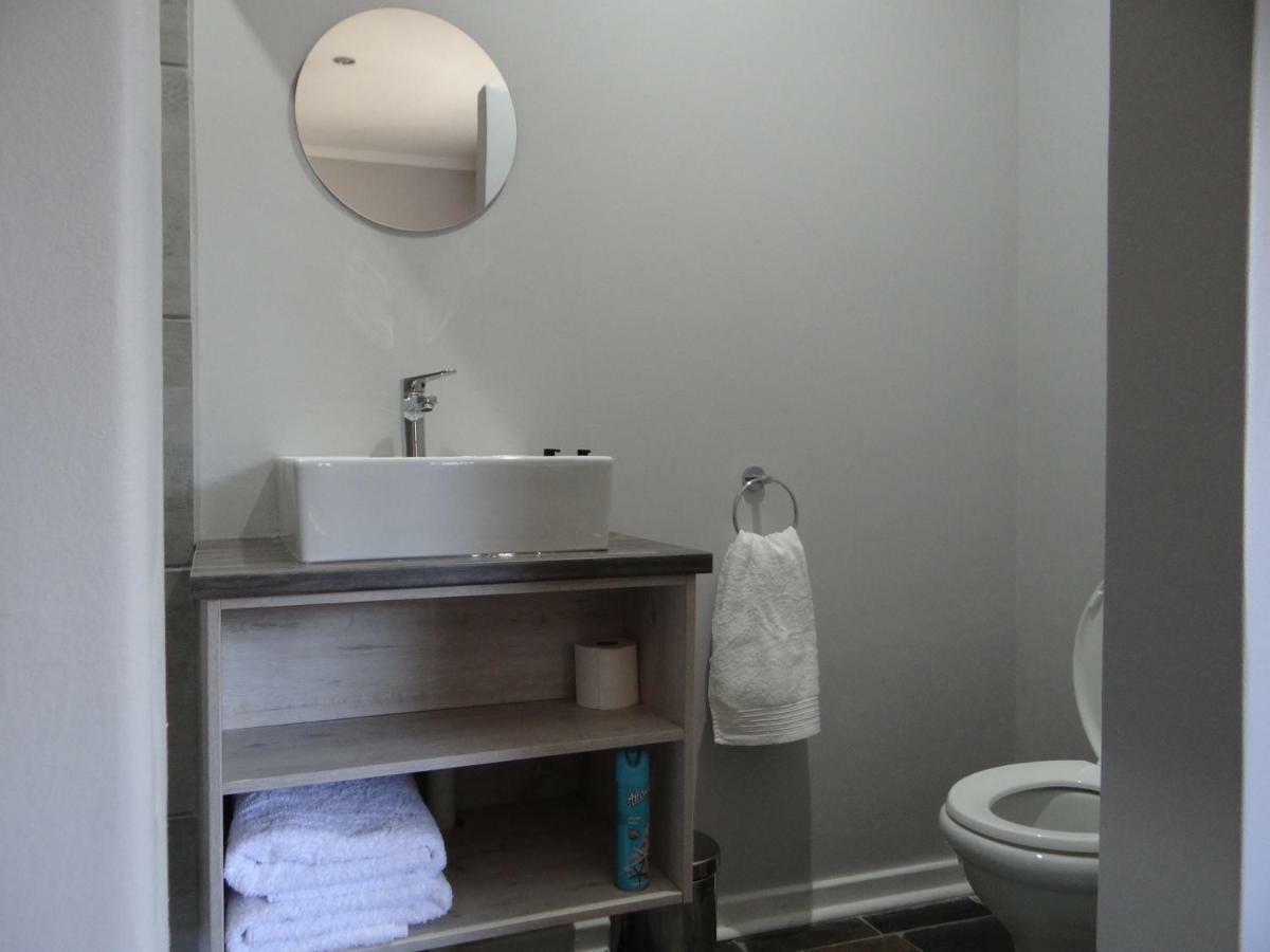 Credo Guest House บลูมฟอนเทน ภายนอก รูปภาพ
